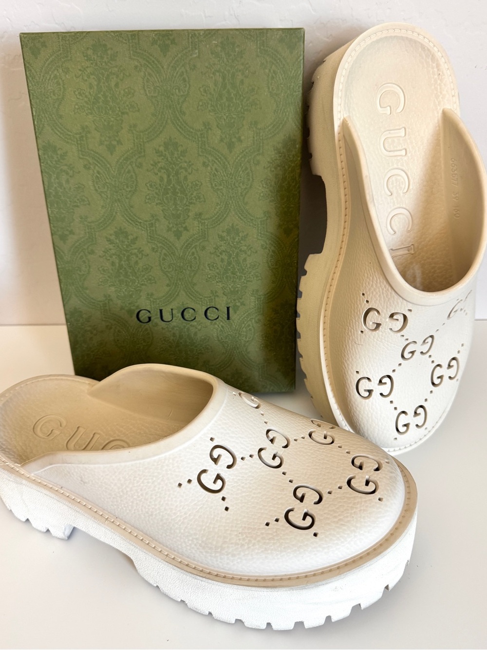GUCCI Rubber Monogram GG Go Through Platform Slide Clogs 39 Mystic White